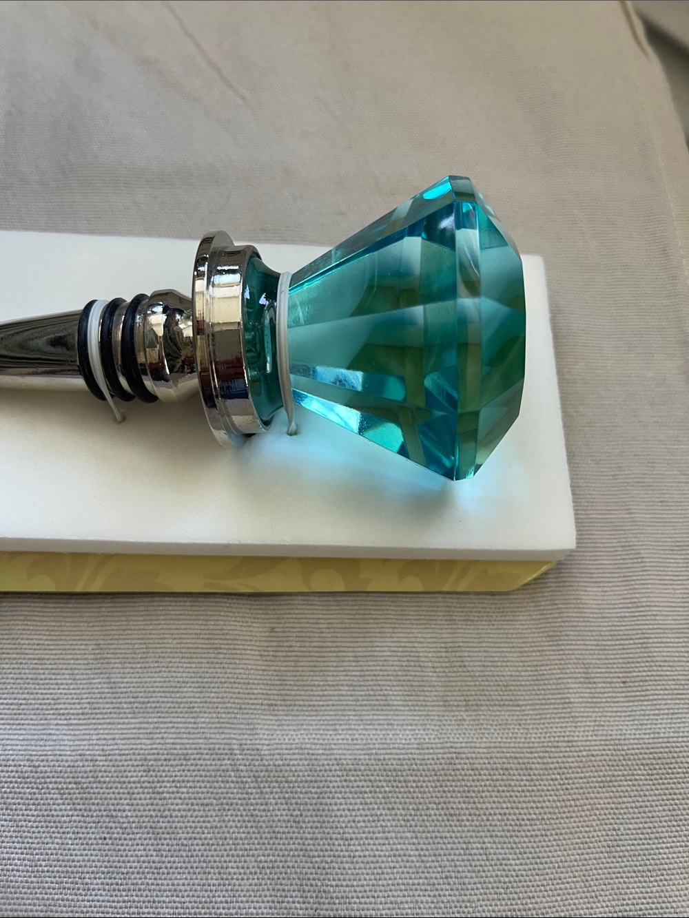 Turquoise Crystal Diamond Wine Bottle Stopper - Picture 3 of 6